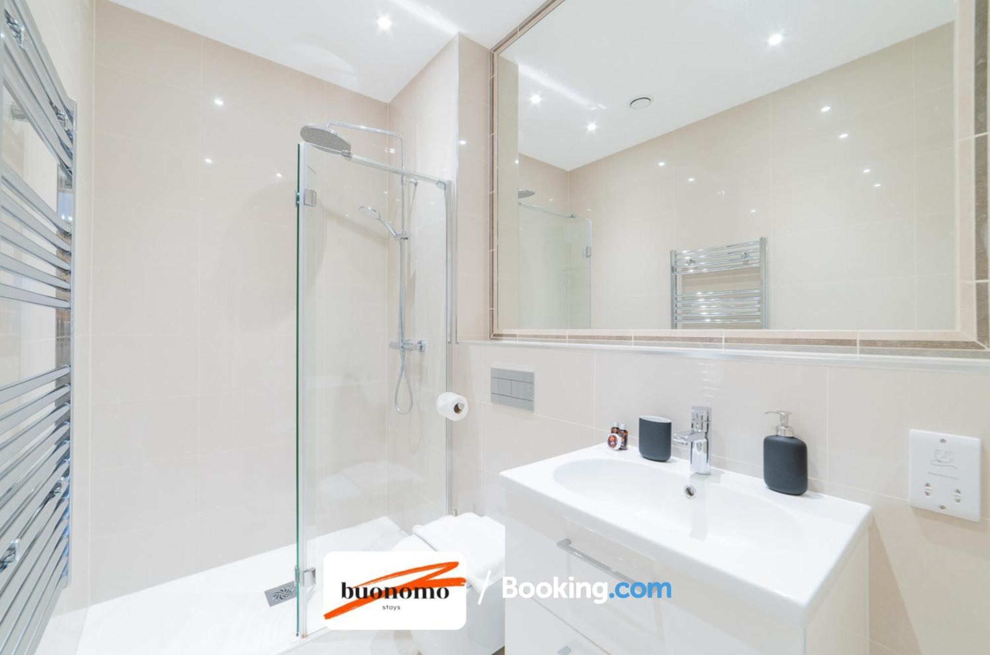 Two Bedroom Apartment At Buonomo Stays Short Lets & Serviced Accommodation Close To Wimbledon Tennis Courts Londra Dış mekan fotoğraf